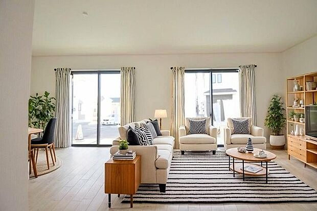 本画像はCGで作成しており、実際に現地に家具は置かれておりません。また、価格に家具は含まれておりません。 