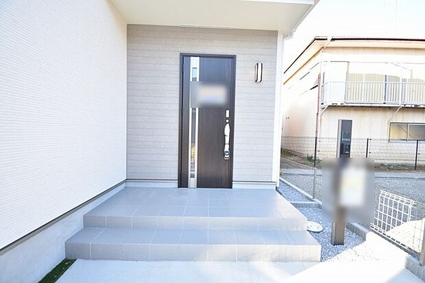 周辺のエリアで他にも沢山売りに出ている物件があります。インターネット掲載前の情報などもありますのでお気軽にお問合せください。まとめてご見学できます。 