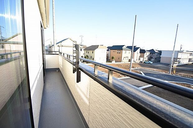 窓からの眺望です。実際に現地で眺望もご確認ください。