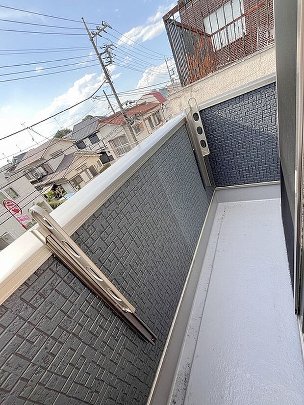 季節の変化や天気の良い日には、バルコニーでの時間が心地よく、気分をリフレッシュさせることができます。