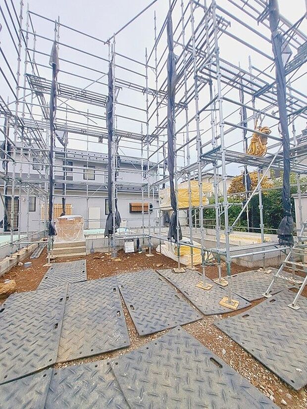 周辺のエリアで他にも沢山売りに出ている物件があります。インターネット掲載前の情報などもありますのでお気軽にお問合せください。まとめてご見学できます。 