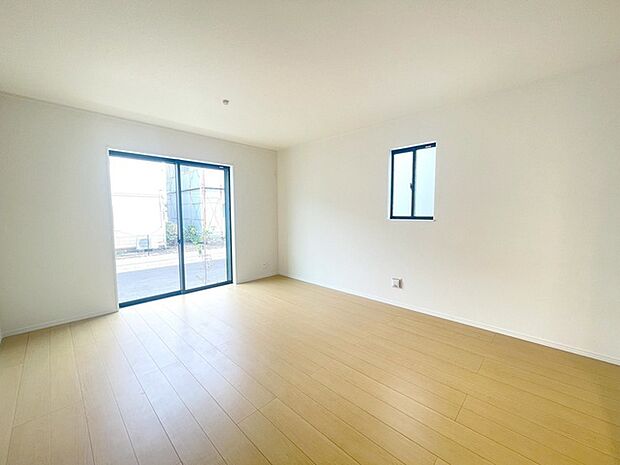 家族が一番集まる場所だから広々としつつも素敵な空間であって欲しい。みんながくつろぐリビングからキッチンまでが一つの空間のように繋がる間取り。 