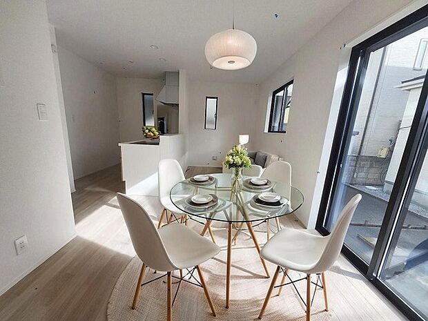 本画像はCGで作成しており、実際に現地に家具は置かれておりません。また、価格に家具は含まれておりません。 