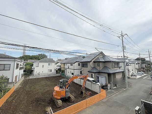 窓からの眺望です。実際に現地で眺望もご確認ください。 