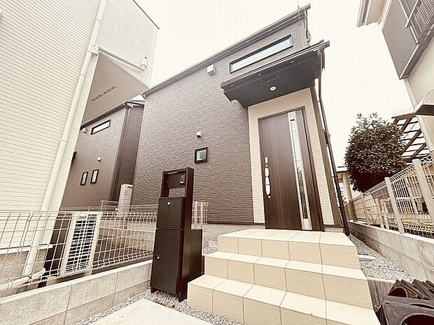 建物が完成しましたので室内のご見学予約スタート。当日のご見学予約も大歓迎です。お気軽にご連絡ください。他にもインターネットに掲載していない情報も沢山ありますので、比較で併せてご見学ができます。