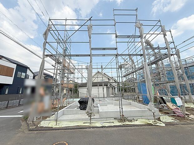 現在建物を建築中です、建築中の物件については現地確認の他、同施工会社の完成施工例のご案内、担当者のプレゼンテーションにてご検討ください。適切なご検討の方法をご説明させて頂きます。 