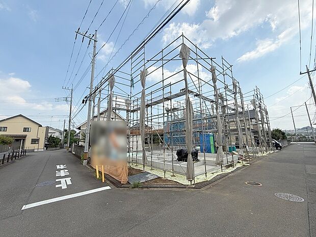 周辺のエリアで他にも沢山売りに出ている物件があります。インターネット掲載前の情報などもありますのでお気軽にお問合せください。まとめてご見学できます。 