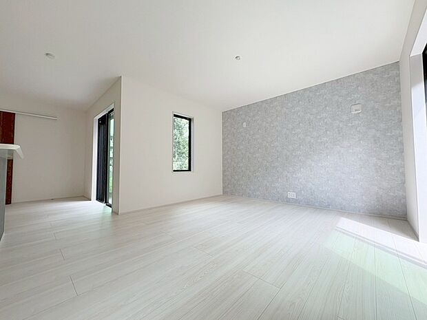 家族が一番集まる場所だから広々としつつも素敵な空間であって欲しい。みんながくつろぐリビングからキッチンまでが一つの空間のように繋がる間取り。 