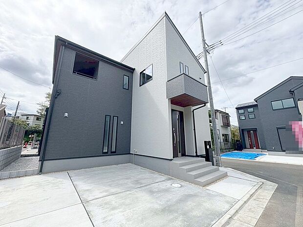 建物が完成しましたので室内のご見学予約スタート。当日のご見学予約も大歓迎です。お気軽にご連絡ください。他にもインターネットに掲載していない情報も沢山ありますので、比較で併せてご見学ができます。 