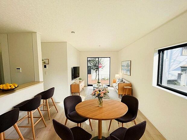 本画像はCGで作成しており、実際に現地に家具は置かれておりません。また、価格に家具は含まれておりません。