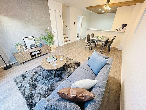 本画像はCGで作成しており、実際に現地に家具は置かれておりません。また、価格に家具は含まれておりません。