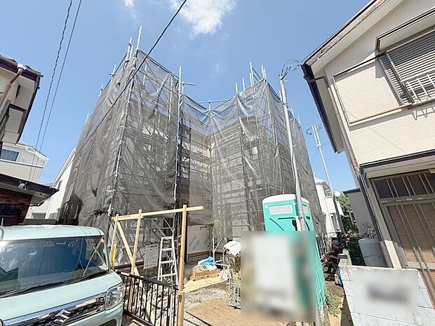 現在建物を建築中です、建築中の物件については現地確認の他、同施工会社の完成施工例のご案内、担当者のプレゼンテーションにてご検討ください。適切なご検討の方法をご説明させて頂きます。 
