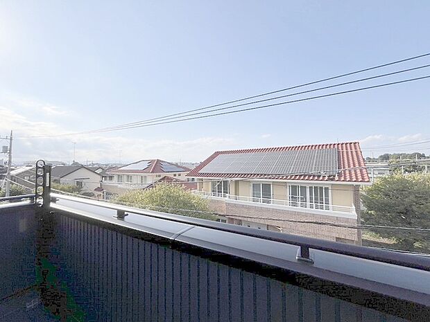 窓からの眺望です。実際に現地で眺望もご確認ください。 