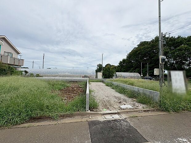 周辺のエリアで他にも沢山売りに出ている物件があります。インターネット掲載前の情報などもありますのでお気軽にお問合せください。まとめてご見学できます。