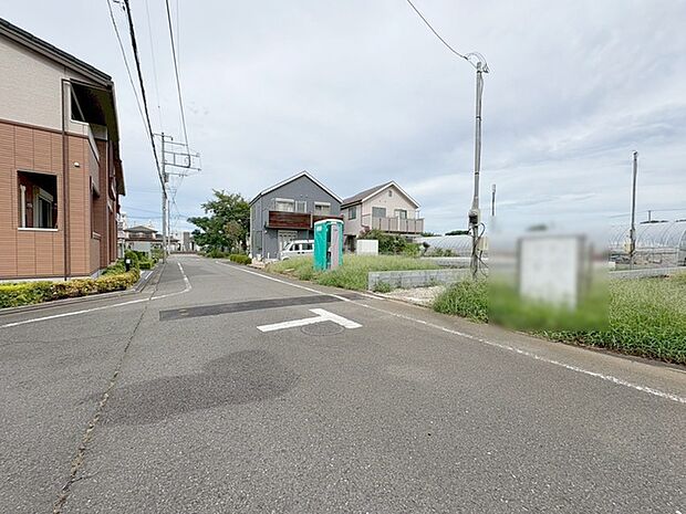 周辺は住宅が建ち並ぶ閑静な住宅街です。 