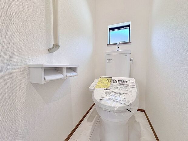 トイレにはウォシュレット機能を標準装備。 