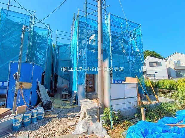 現在建物を建築中です、建築中の物件については現地確認の他、同施工会社の完成施工例のご案内、担当者のプレゼンテーションにてご検討ください。適切なご検討の方法をご説明させて頂きます。