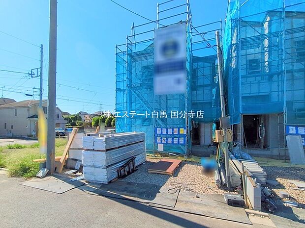 現在建物を建築中です、建築中の物件については現地確認の他、同施工会社の完成施工例のご案内、担当者のプレゼンテーションにてご検討ください。適切なご検討の方法をご説明させて頂きます。 