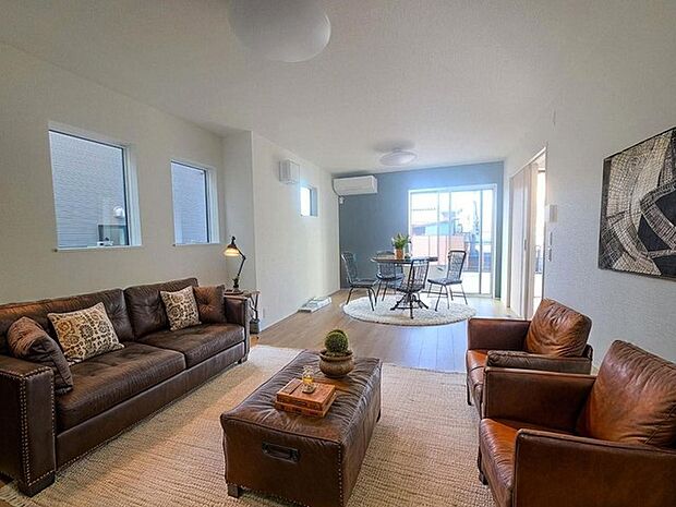 本画像はCGで作成しており、実際に現地に家具は置かれておりません。また、価格に家具は含まれておりません。