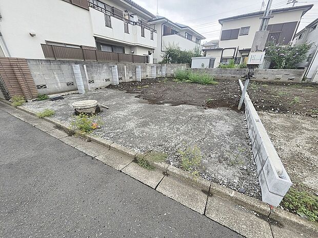 周辺のエリアで他にも沢山売りに出ている物件があります。インターネット掲載前の情報などもありますのでお気軽にお問合せください。まとめてご見学できます。