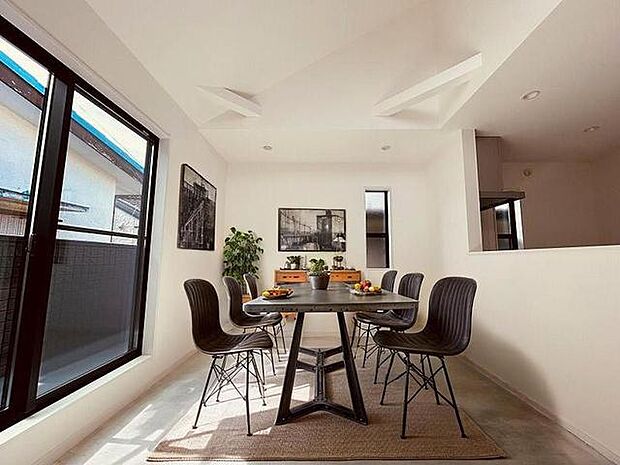 本画像はCGで作成しており、実際に現地に家具は置かれておりません。また、価格に家具は含まれておりません。 