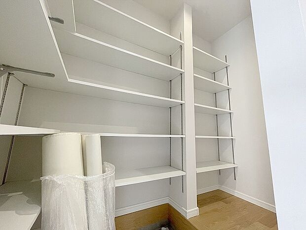 靴が沢山ある方には嬉しいシューズクローク。