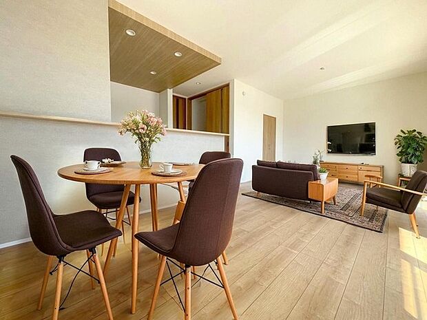 本画像はCGで作成しており、実際に現地に家具は置かれておりません。また、価格に家具は含まれておりません。