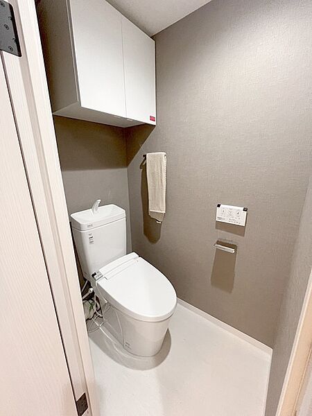 トイレにはウォシュレット機能を標準装備。