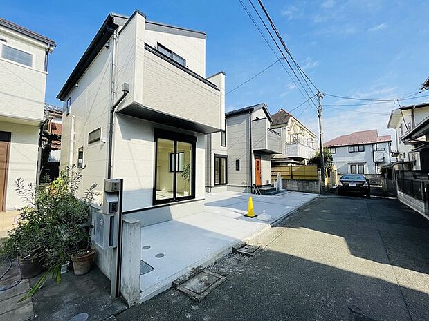 現地のご見学予約もスタートしました。周辺で売りに出ている物件も沢山御座います。まとめてご見学ができますのでお気軽にお申しつけください。 