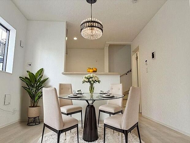 本画像はCGで作成しており、実際に現地に家具は置かれておりません。また、価格に家具は含まれておりません。 