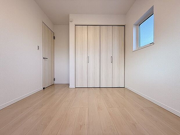 各お部屋に収納が設置されています。 