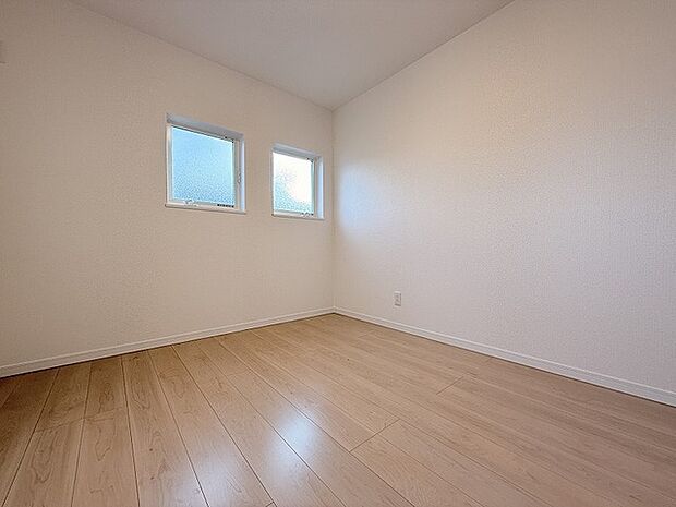 周辺のエリアで他にも沢山売りに出ている物件があります。インターネット掲載前の情報などもありますのでお気軽にお問合せください。まとめてご見学できます。 