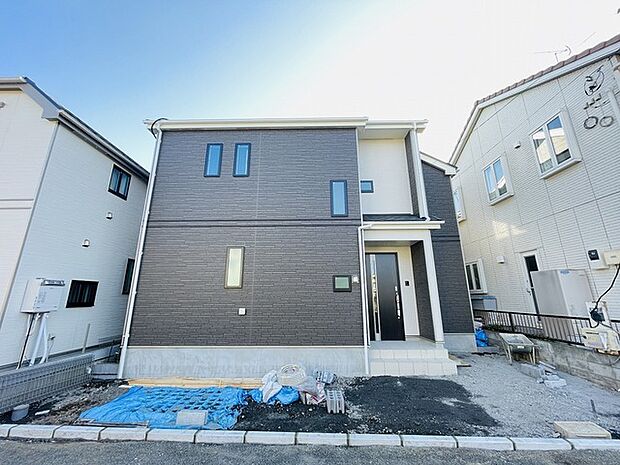 建物が完成しましたので室内のご見学予約スタート。当日のご見学予約も大歓迎です。お気軽にご連絡ください。他にもインターネットに掲載していない情報も沢山ありますので、比較で併せてご見学ができます。 