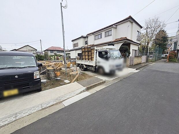 現地のご見学予約もスタートしました。周辺で売りに出ている物件も沢山御座います。まとめてご見学ができますのでお気軽にお申しつけください。 