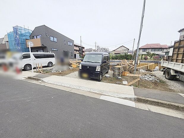 現在建物を建築中です、建築中の物件については現地確認の他、同施工会社の完成施工例のご案内、担当者のプレゼンテーションにてご検討ください。適切なご検討の方法をご説明させて頂きます。