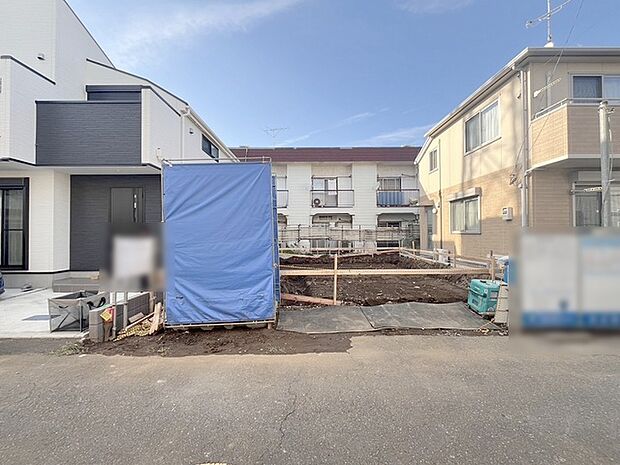 現在建物を建築中です、建築中の物件については現地確認の他、同施工会社の完成施工例のご案内、担当者のプレゼンテーションにてご検討ください。適切なご検討の方法をご説明させて頂きます。 