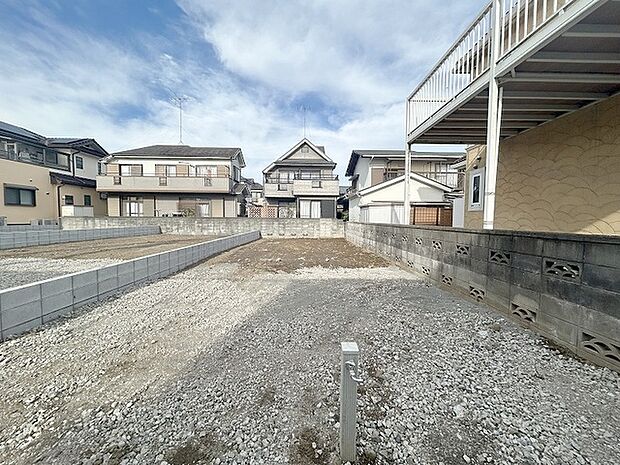 周辺のエリアで他にも沢山売りに出ている物件があります。インターネット掲載前の情報などもありますのでお気軽にお問合せください。まとめてご見学できます。