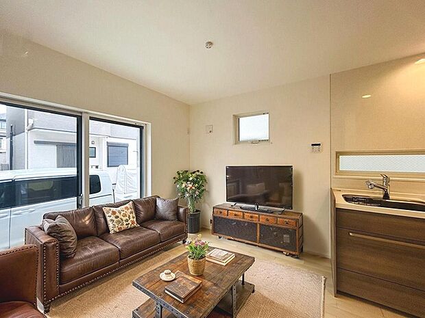 本画像はCGで作成しており、実際に現地に家具は置かれておりません。また、価格に家具は含まれておりません。