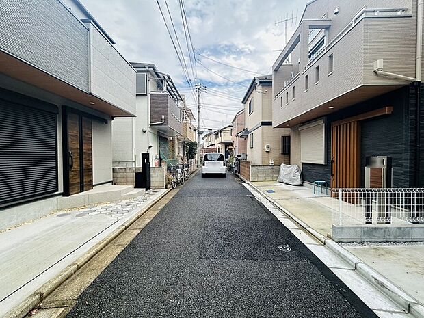 周辺のエリアで他にも沢山売りに出ている物件があります。インターネット掲載前の情報などもありますのでお気軽にお問合せください。まとめてご見学できます。 