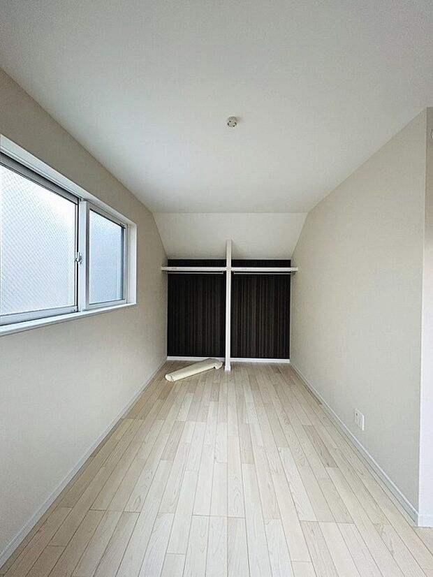 周辺のエリアで他にも沢山売りに出ている物件があります。インターネット掲載前の情報などもありますのでお気軽にお問合せください。まとめてご見学できます。 