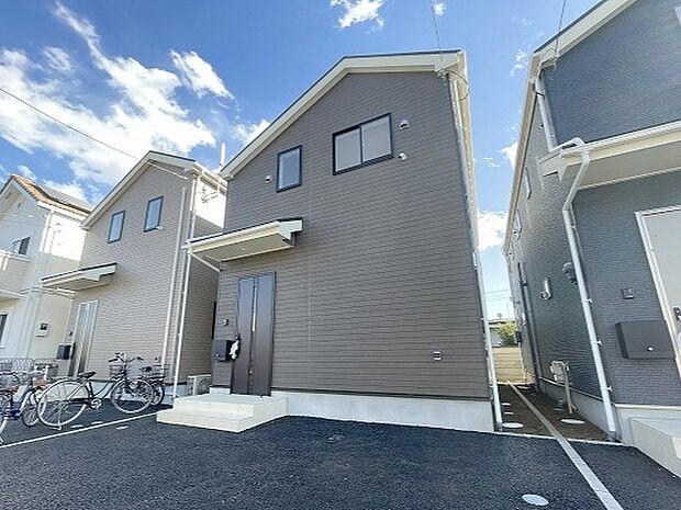 建物が完成しましたので室内のご見学予約スタート。当日のご見学予約も大歓迎です。お気軽にご連絡ください。他にもインターネットに掲載していない情報も沢山ありますので、比較で併せてご見学ができます。 