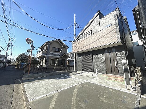 周辺のエリアで他にも沢山売りに出ている物件があります。インターネット掲載前の情報などもありますのでお気軽にお問合せください。まとめてご見学できます。 