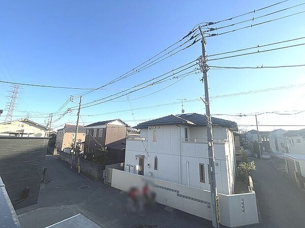 窓からの眺望です。実際に現地で眺望もご確認ください。