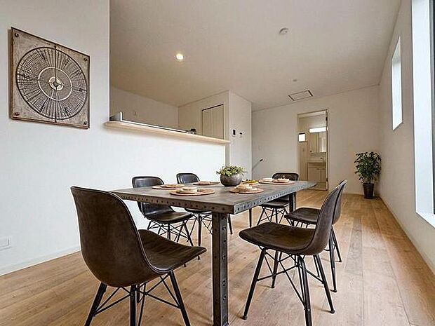 本画像はCGで作成しており、実際に現地に家具は置かれておりません。また、価格に家具は含まれておりません。 