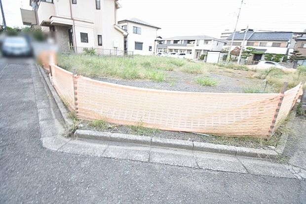 周辺のエリアで他にも沢山売りに出ている物件があります。インターネット掲載前の情報などもありますのでお気軽にお問合せください。まとめてご見学できます。