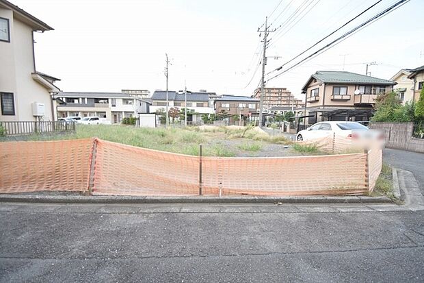 現地のご見学予約もスタートしました。周辺で売りに出ている物件も沢山御座います。まとめてご見学ができますのでお気軽にお申しつけください。
