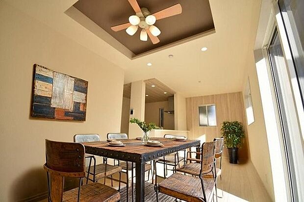 本画像はCGで作成しており、実際に現地に家具は置かれておりません。また、価格に家具は含まれておりません。