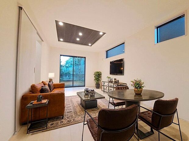 本画像はCGで作成しており、実際に現地に家具は置かれておりません。また、価格に家具は含まれておりません。 