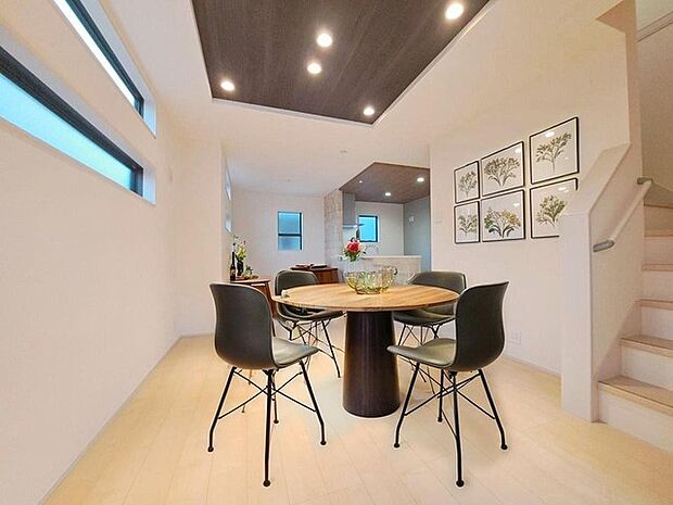 本画像はCGで作成しており、実際に現地に家具は置かれておりません。また、価格に家具は含まれておりません。