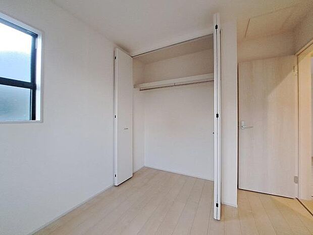 クローゼットなど収納も豊富なお家です。
